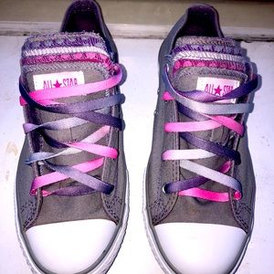 🌸One of a Kind CONVERSE CHUCKS🌸